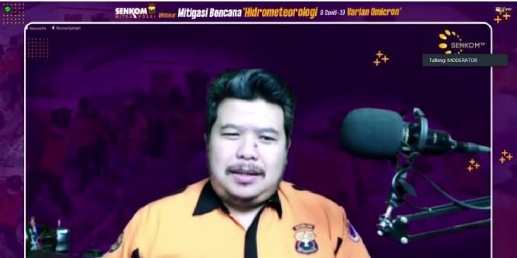 Senkom Mitra Polri Menyelenggarakan Webinar Menghadapi Bencana Hidrometeorologi Dan Covid-19 Varian Omicron