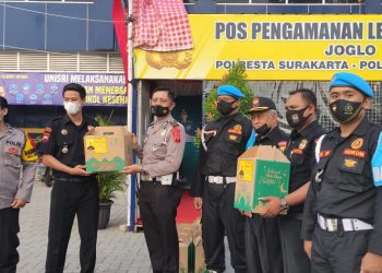 Senkom Mitra Polri Solo Peduli Petugas Pengamanan Mudik
