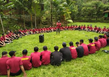 Ratusan Anggota Senkom Mitra Polri Surakarta Adakan Latihan Bersama
