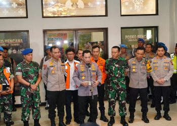 Kapolri Tinjau Evakuasi Kapolda Jambi dan Rombongan, Apresiasi Kerja Keras Tim Gabungan