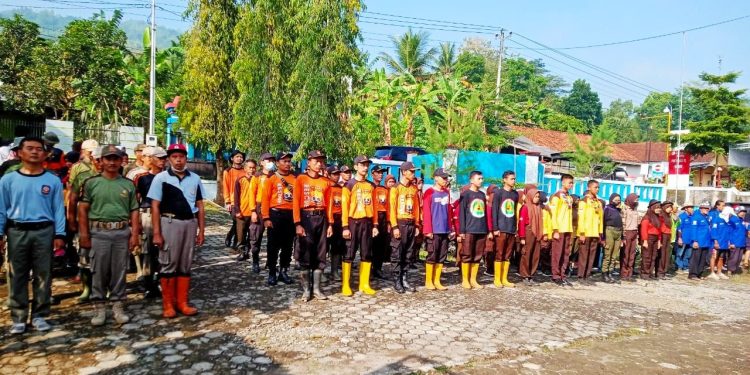 Senkom Rescue Banyumas Ikuti Penanaman Pohon Dalam Rangka Memperingati HUT Satpol PP ke-73