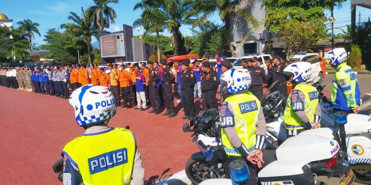 Senkom Mitra Polri Banten Bersama Forkopimda ikut Apel Gelar Pasukan Operasi Ketupat Maung 2023