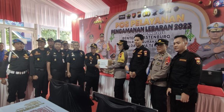 Supervisi Ketum Senkom Dengan Memberikan Sembako dan Menyapa Senkom Nusantara