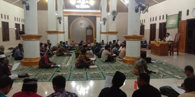 Ponpes Al Manshurin Adakan Pengajian Peringati 1 Muharam 1445H