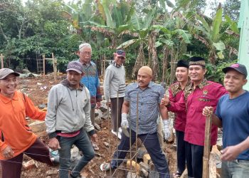 Peletakan Batu Pertama Pembangunan Aula PC LDII Way Tenong oleh Pratin Padang Tambak