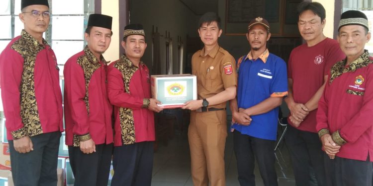 PC LDII kec Way Tenong Berikan Bantuan Kepada Korban Kebakaran
