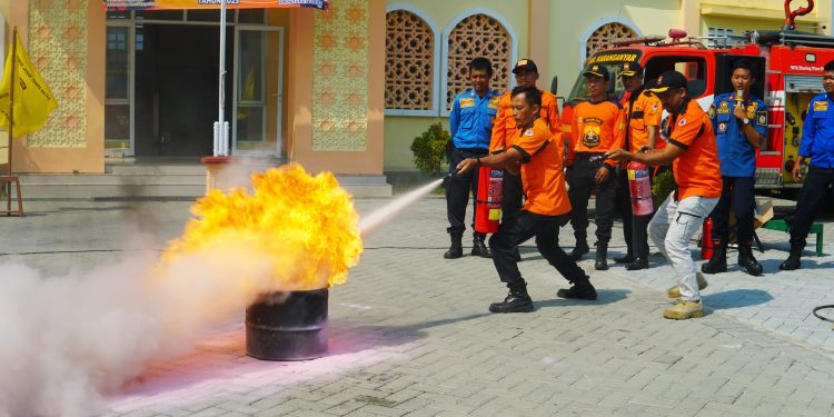 Bentuk SDM  Berkualitas Damkar Berikan Diklat Peningkatan Kapasitas untuk Senkom