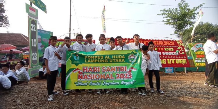 Santri Ponpes AL – HUDA Lampung Utara Mengikuti Apel Hari Santri Nasional 2023