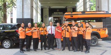 Universitas Brawijaya Malang Hibahkan Perahu Karet kepada Senkom Mitra Polri