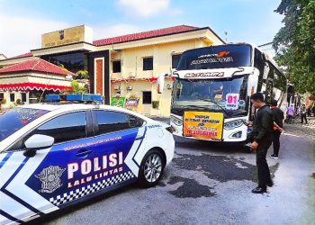 Senkom Mitra Polri Karanganyar Berangkat ke Pesta Rakyat Bhayangkara 2024 di Semarang