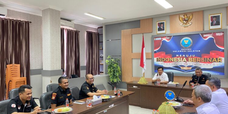 PENGURUS SENKOM MITRA POLRI SULAWESI SELATAN BERAUDIENSI DENGAN KEPALA BNN SULAWESI SELATAN