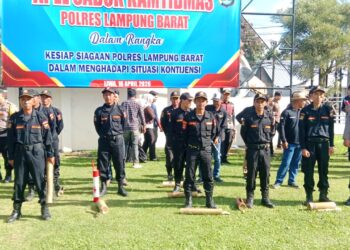 12 Personil Senkom Mitra Polri Lampung Barat Ikuti Apel Sabuk Kamtibmas di Polres Lambar