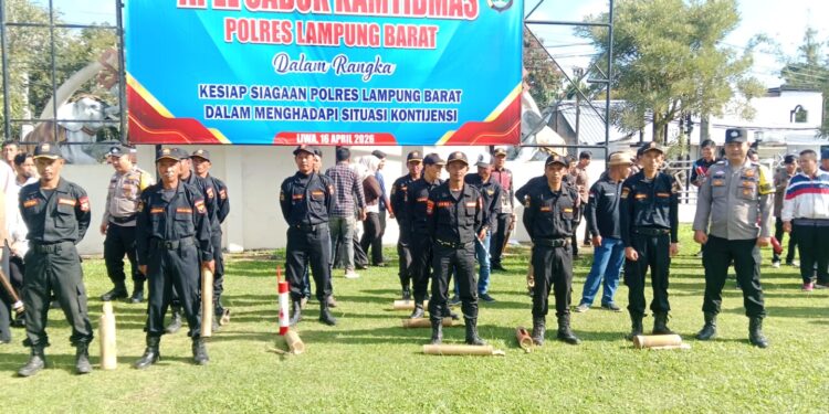 12 Personil Senkom Mitra Polri Lampung Barat Ikuti Apel Sabuk Kamtibmas di Polres Lambar
