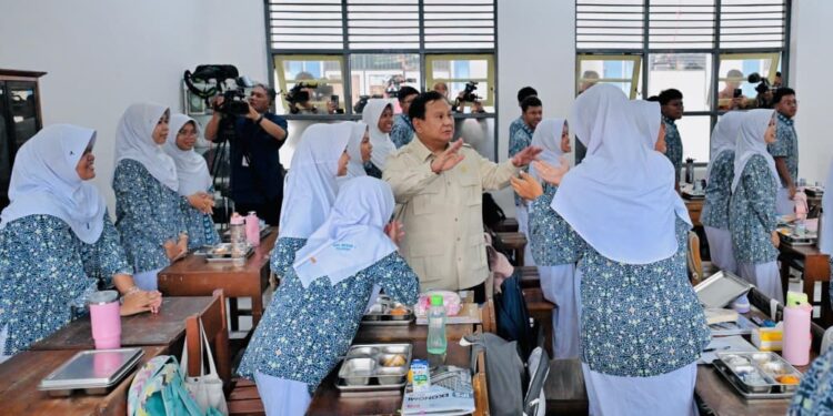 Presiden Prabowo: Pendidikan Kunci Kebangkitan, Generasi Muda Harus Tangguh Hadapi Era Teknologi