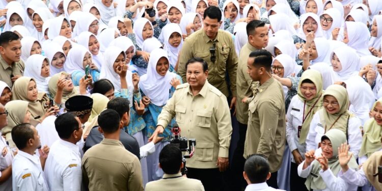 Presiden Prabowo Targetkan Perbaikan Ratusan Ribu Sekolah, Akselerasi Kebangkitan Pendidikan Nasional