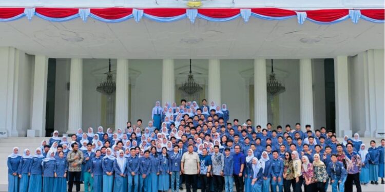 Bertemu Langsung Presiden Prabowo, Ratusan Pelajar Jabar Rasakan Pengalaman Berkesan di Istana