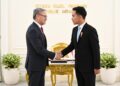 Terima Kunjungan Kehormatan Wakil PM Laos, Wapres Gibran Bahas Penguatan Kerja Sama untuk ASEAN