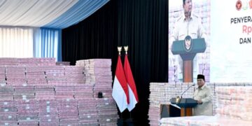 Presiden Prabowo Instruksikan Penurunan Suku Bunga PNM Mekaar Hingga di Bawah 9 Persen
