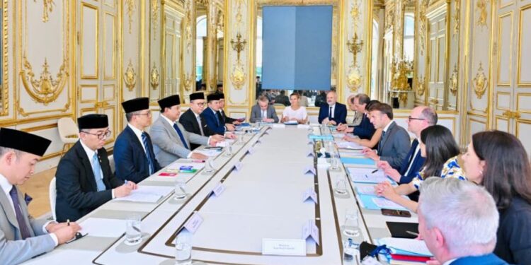 Presiden Prabowo dan Presiden Macron Bahas Kerja Sama Pertahanan hingga IEU-CEPA di Istana Élysée